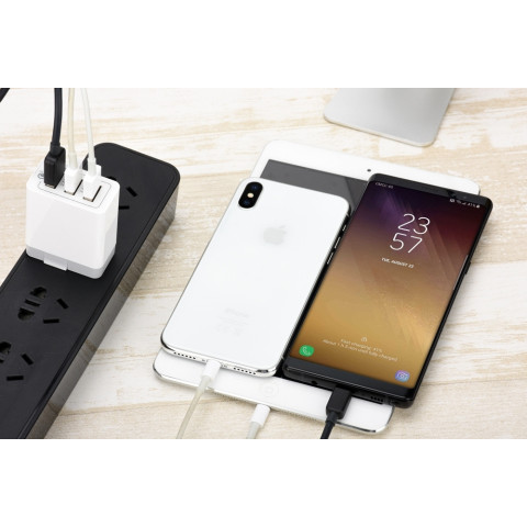 3 Ports Quick Charger QC 3.0 30W USB Charger